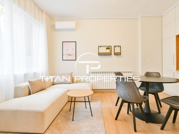 Дава се под наем Двустаен апартамент в София, Център - 55 кв.м за 716 € - Снимка #1