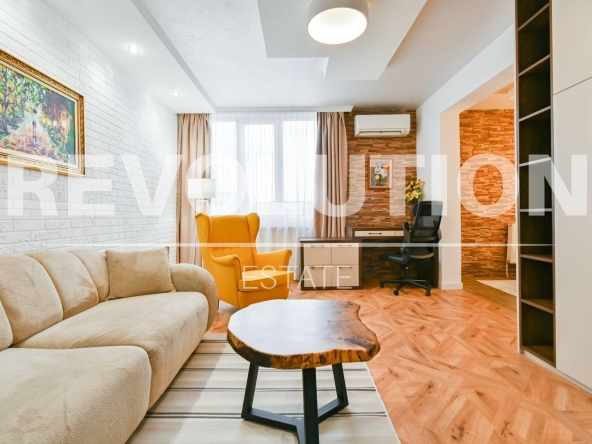 Дава се под наем Тристаен апартамент в София, Зона Б-5 - 108 кв.м за 1300 € - Снимка #1