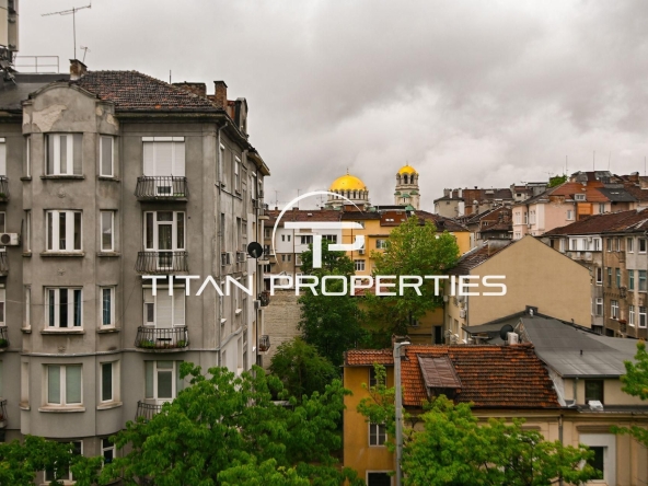 Четиристаен апартамент в София, Оборище - 150 кв.м за 3000 €/кв.м - Снимка #1