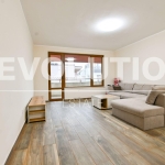 Дава се под наем Тристаен апартамент в София, Витоша - 125 кв.м за 847.62 € - Снимка #1