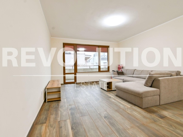 Дава се под наем Тристаен апартамент в София, Витоша - 125 кв.м за 847.62 € - Снимка #1