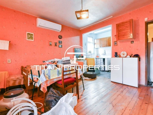 Къща в с. Мрамор, Област София-град - 240 кв.м за 659 €/кв.м - Снимка #1