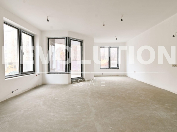 Тристаен апартамент в София, Лозенец - 117 кв.м за 2284 €/кв.м - Снимка #1