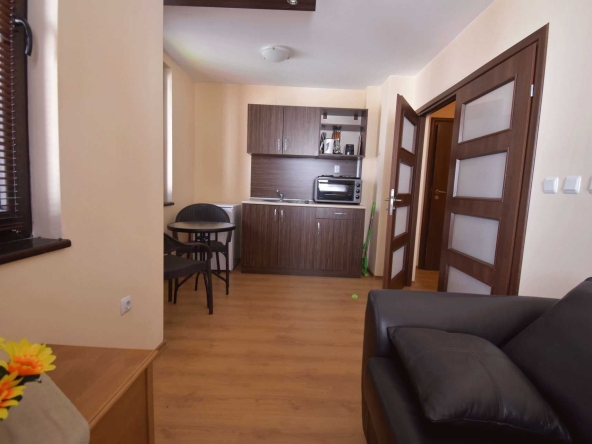 Тристаен апартамент в Банско - 71 кв.м за 1057 €/кв.м - Снимка #1