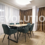 Дава се под наем Тристаен апартамент в Пловдив, Център - 150 кв.м за 1994.61 € - Снимка #1