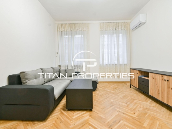 Дава се под наем Двустаен апартамент в София, Център - 68 кв.м за 897.6 € - Снимка #1