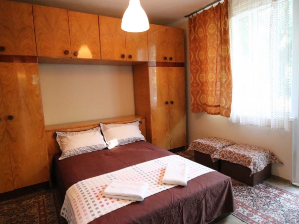 Дава се под наем Четиристаен апартамент в Варна, Червен площад - 90 кв.м за 510 € - Снимка #1