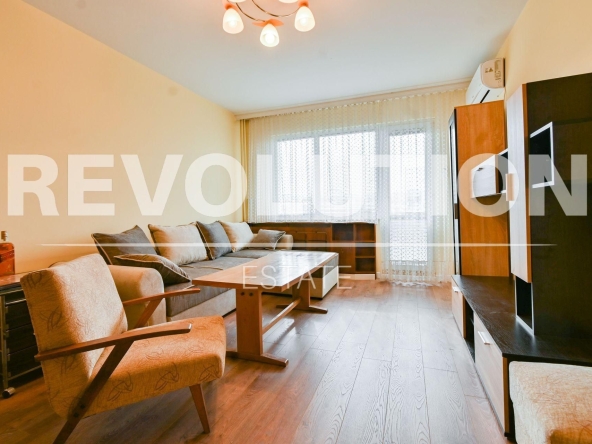 Дава се под наем Двустаен апартамент в София, Младост 2 - 85 кв.м за 698.19 € - Снимка #1