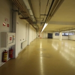 Промишлена сграда в Русе, Централен кооп. пазар - 550 кв.м за 3 €/кв.м - Снимка #1