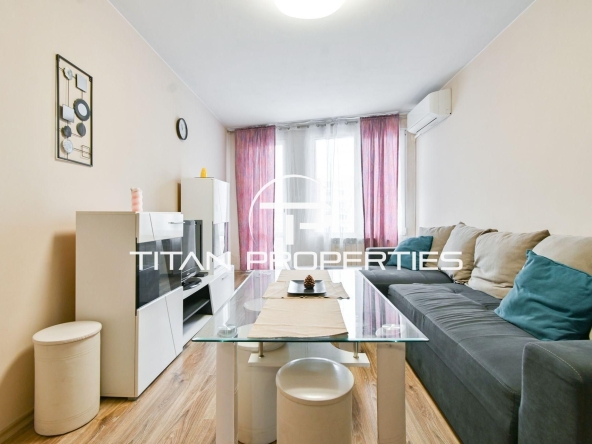 Дава се под наем Тристаен апартамент в София, Изток - 80 кв.м за 817.53 € - Снимка #1