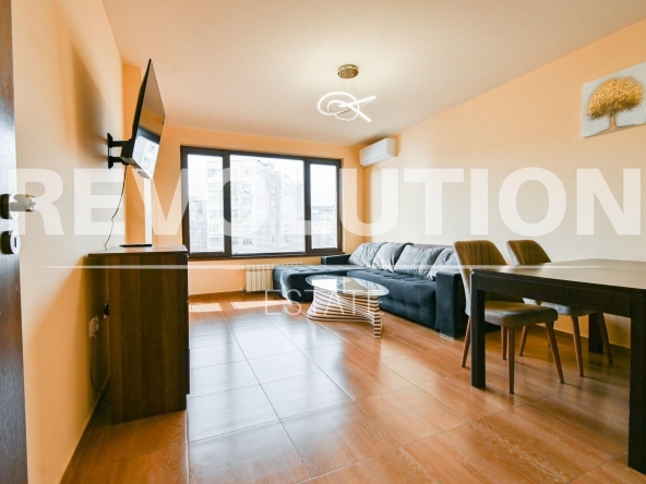 Дава се под наем Двустаен апартамент в София, Слатина - 60 кв.м за 648.21 € - Снимка #1