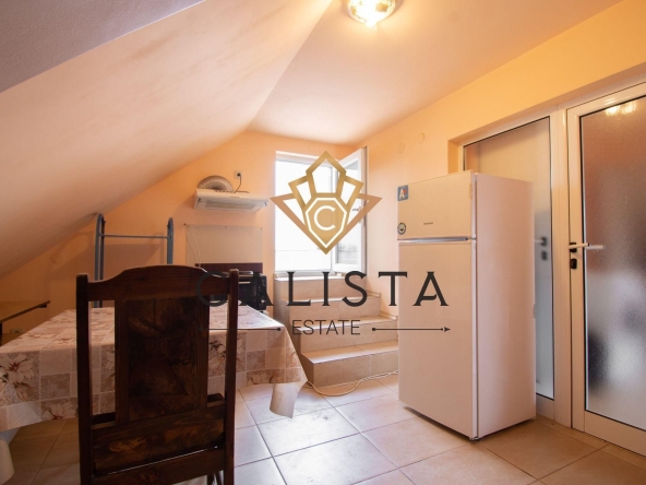 Дава се под наем Едностаен апартамент в София, Триъгълника - 55 кв.м за 368.73 € - Снимка #1