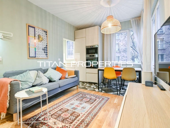 Тристаен апартамент в София, Оборище - 65 кв.м за 2668 €/кв.м - Снимка #1
