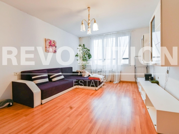 Двустаен апартамент в София, Сухата река - 62 кв.м за 1234 €/кв.м - Снимка #1