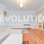 Дава се под наем Тристаен апартамент в София, Център - 95 кв.м за 588 € - Снимка #1