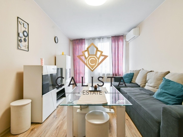 Дава се под наем Тристаен апартамент в София, Изток - 80 кв.м за 776.73 € - Снимка #1