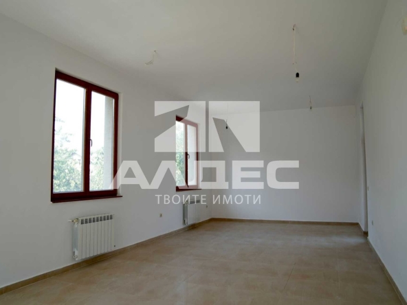 Дава се под наем Двустаен апартамент в София, Симеоново - 88 кв.м за 1156.68 € - Снимка #1