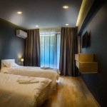 Дава се под наем Тристаен апартамент в Варна, Червен площад - 100 кв.м за 1400 € - Снимка #1