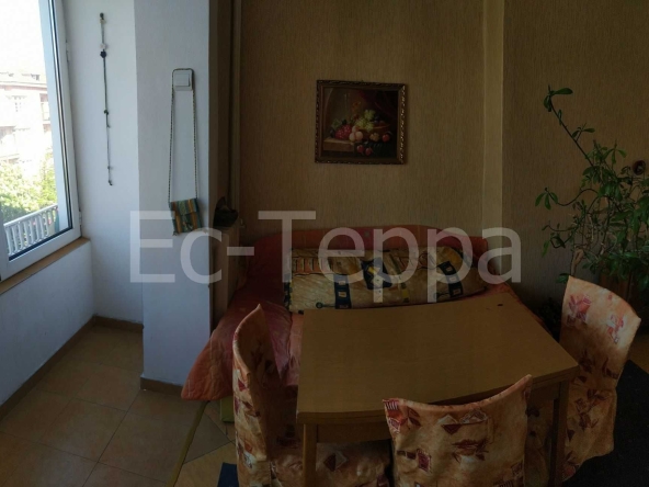 Дава се под наем Едностаен апартамент в София, Център - 50 кв.м за 357 € - Снимка #1