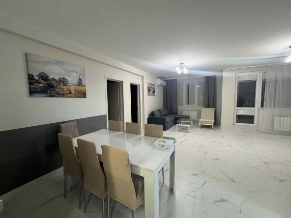 Дава се под наем Тристаен апартамент в София, Надежда 2 - 96 кв.м за 830 € - Снимка #1