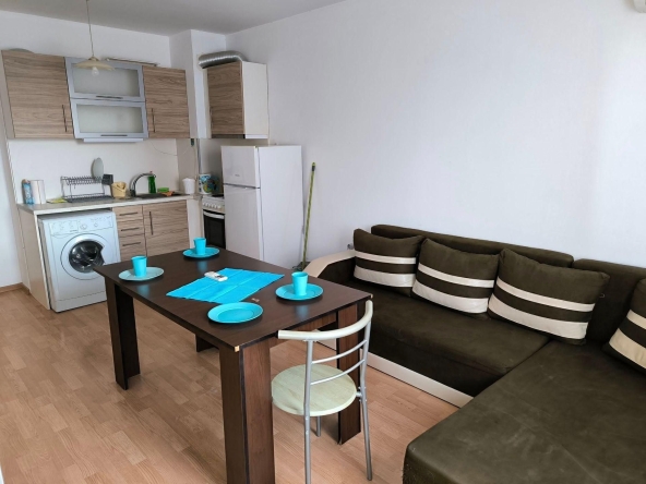 Дава се под наем Двустаен апартамент в Варна, Левски - 58 кв.м за 434 € - Снимка #1