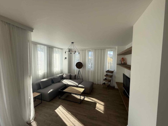 Дава се под наем Четиристаен апартамент в София, Симеоново - 150 кв.м за 1799 € - Снимка #1