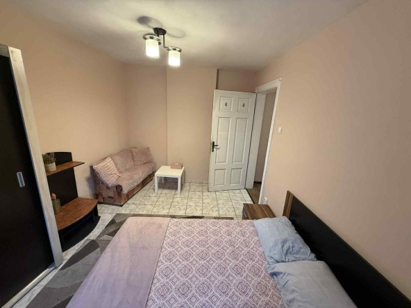 Дава се под наем Тристаен апартамент в София, Зона Б-5 - 60 кв.м за 578.34 € - Снимка #1