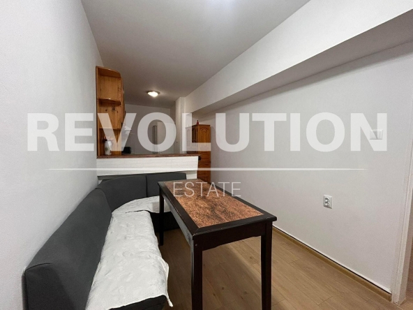 Дава се под наем Тристаен апартамент в Варна, Левски - 80 кв.м за 348.84 € - Снимка #1