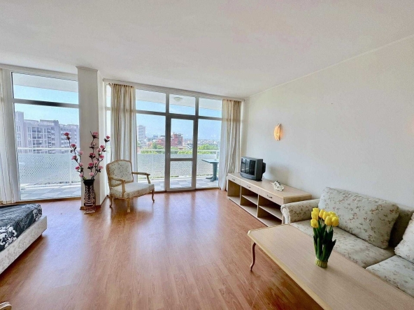 Едностаен апартамент в к.к. Слънчев бряг - 84 кв.м за 739 €/кв.м - Снимка #1