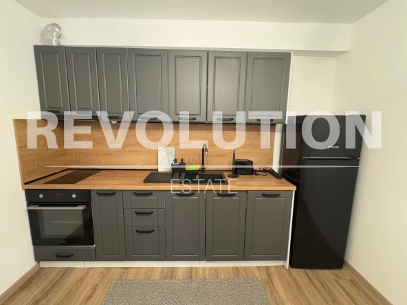 Дава се под наем Двустаен апартамент в Варна, Център - 65 кв.м за 598.23 € - Снимка #1