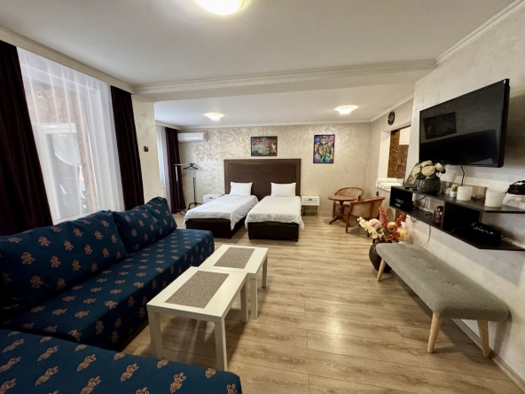 Къща в Чипровци - 300 кв.м за 2167 €/кв.м - Снимка #1