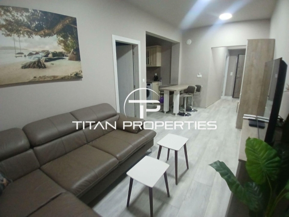 Дава се под наем Тристаен апартамент в Варна, ЖП Гара - 75 кв.м за 1495.83 € - Снимка #1