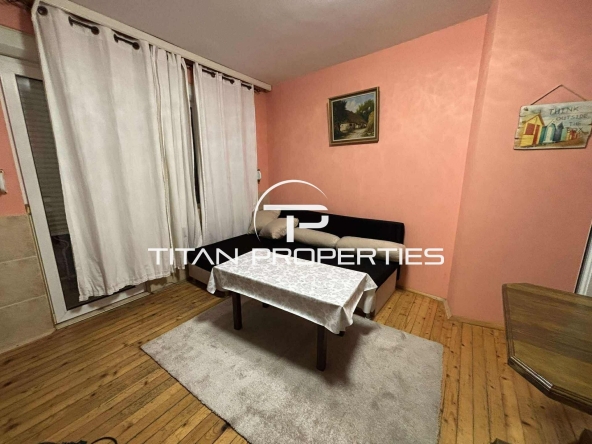 Дава се под наем Двустаен апартамент в Варна, Цветен квартал - 54 кв.м за 309.06 € - Снимка #1