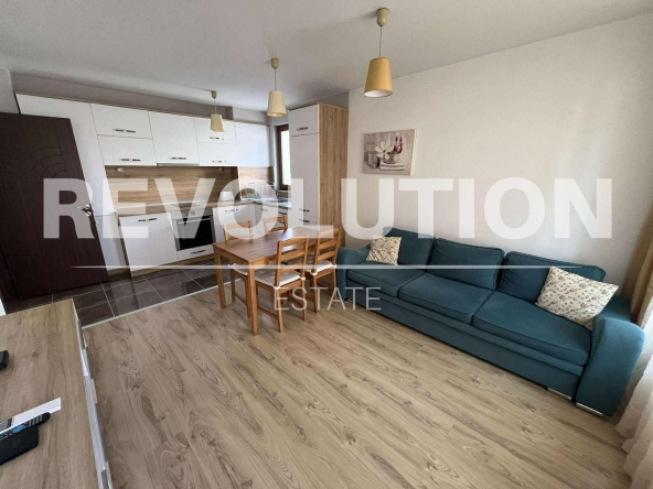 Дава се под наем Двустаен апартамент в Варна, Бриз - 65 кв.м за 428.91 € - Снимка #1