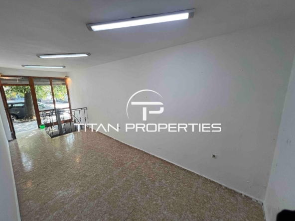 Дава се под наем Магазин в Бургас, Център - 54 кв.м за 255 € - Снимка #1
