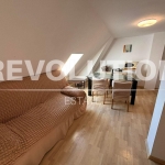 Дава се под наем Двустаен апартамент в Варна, ЖП Гара - 50 кв.м за 398.82 € - Снимка #1