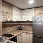 Дава се под наем Двустаен апартамент в Варна, Галата - 65 кв.м за 500 € - Снимка #1