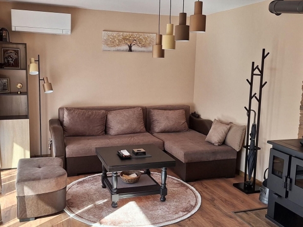 Дава се под наем Етаж от къща в Божурище - 60 кв.м за 746.64 € - Снимка #1