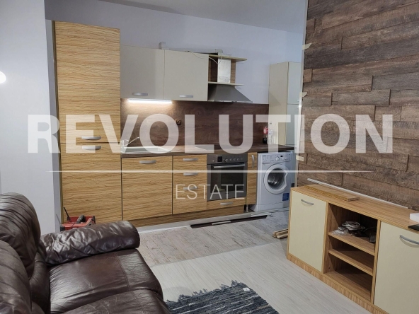 Дава се под наем Тристаен апартамент в Варна, Аспарухово - 70 кв.м за 448.8 € - Снимка #1