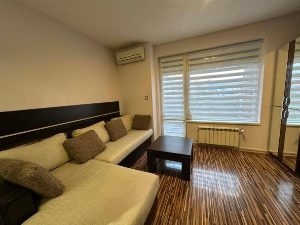 Дава се под наем Двустаен апартамент в София, Център - 65 кв.м за 578.34 € - Снимка #1