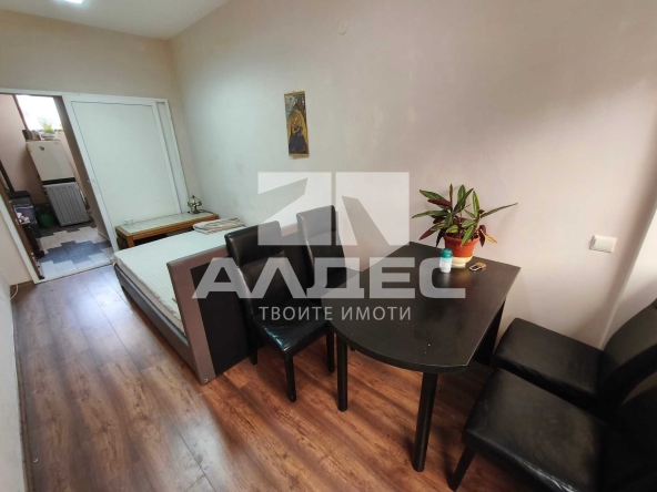 Дава се под наем Офис в София, Център - 24 кв.м за 328.95 € - Снимка #1