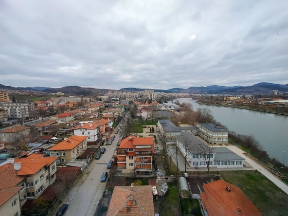 Тристаен апартамент в Кърджали, Веселчане - 93 кв.м за 549 €/кв.м - Снимка #1