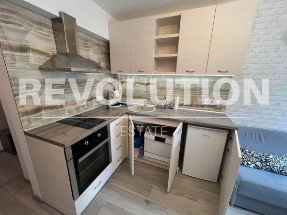 Дава се под наем Двустаен апартамент в Варна, Център - 50 кв.м за 523.26 € - Снимка #1