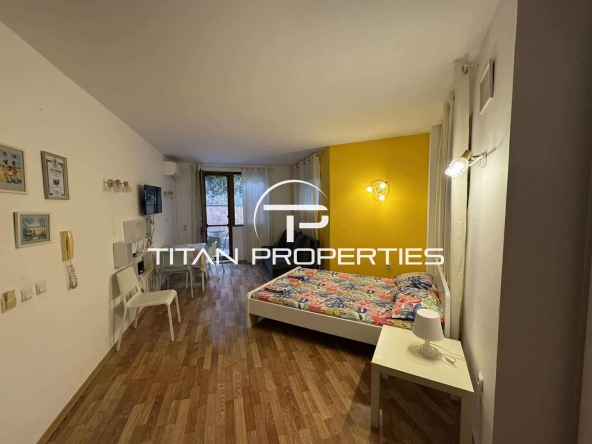 Дава се под наем Едностаен апартамент в к.к. Св.Св. Константин и Елена - 35 кв.м за 511 € - Снимка #1