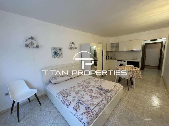 Дава се под наем Едностаен апартамент в к.к. Св.Св. Константин и Елена - 30 кв.м за 409 € - Снимка #1