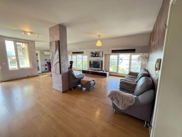 Четиристаен апартамент в София, Център - 260 кв.м за 2250 €/кв.м - Снимка #1