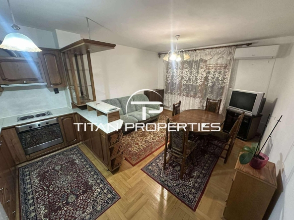 Дава се под наем Тристаен апартамент в Варна, Колхозен пазар - 75 кв.м за 562 € - Снимка #1