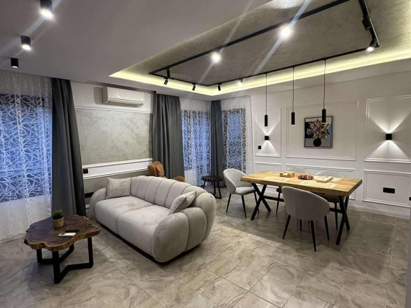 Дава се под наем Тристаен апартамент в София, Зона Б-18 - 120 кв.м за 1399 € - Снимка #1