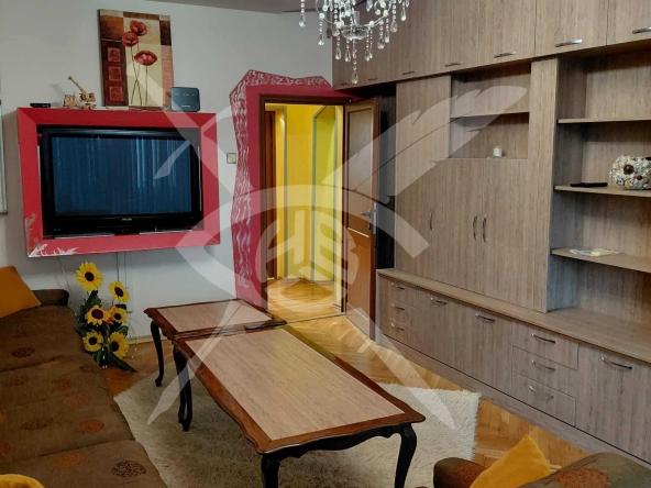 Дава се под наем Тристаен апартамент в Пловдив, Център - 90 кв.м за 613.02 € - Снимка #1