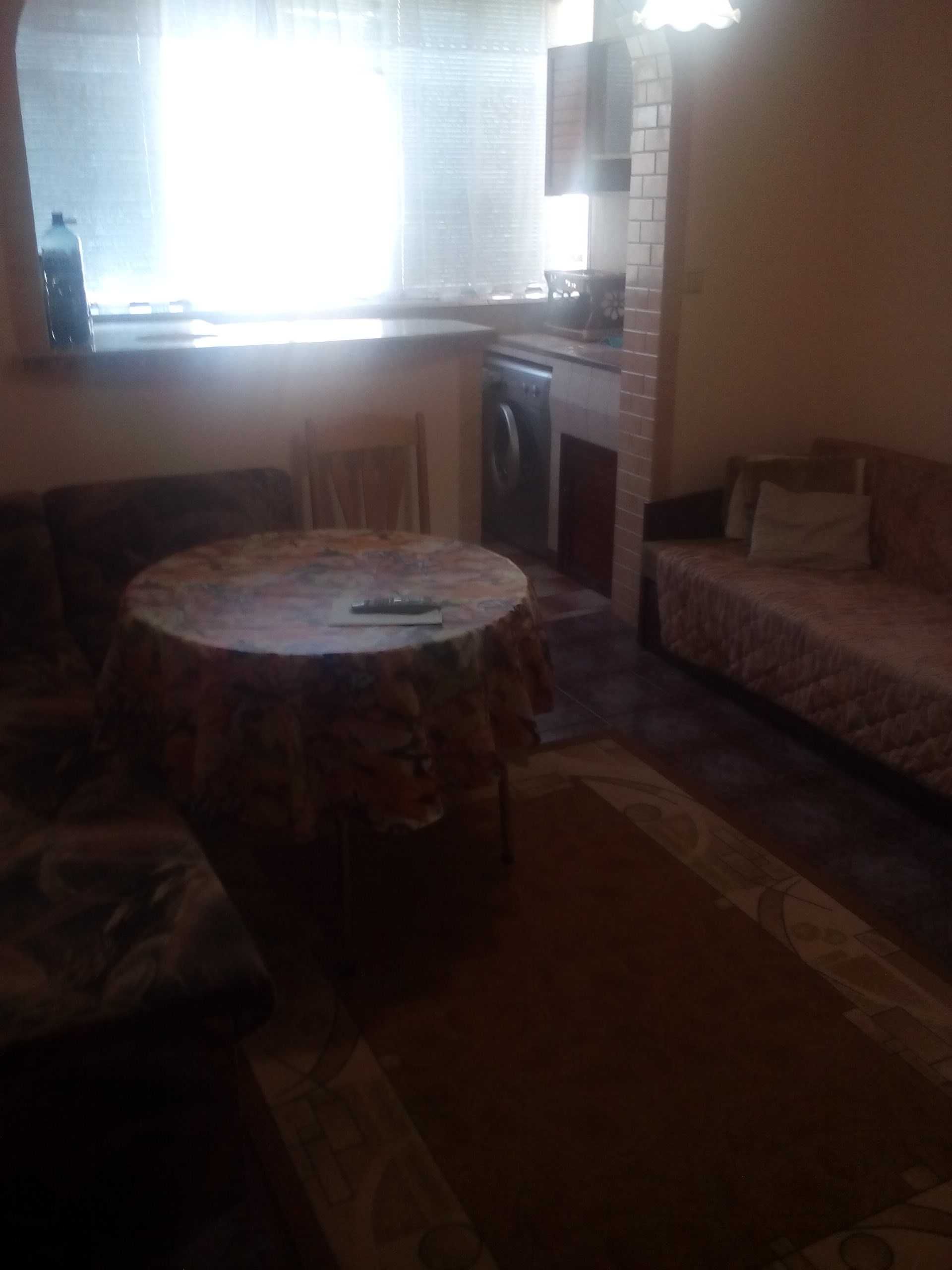 Дава се под наем Двустаен апартамент в Средец - 75 кв.м за 357 € - Снимка #1